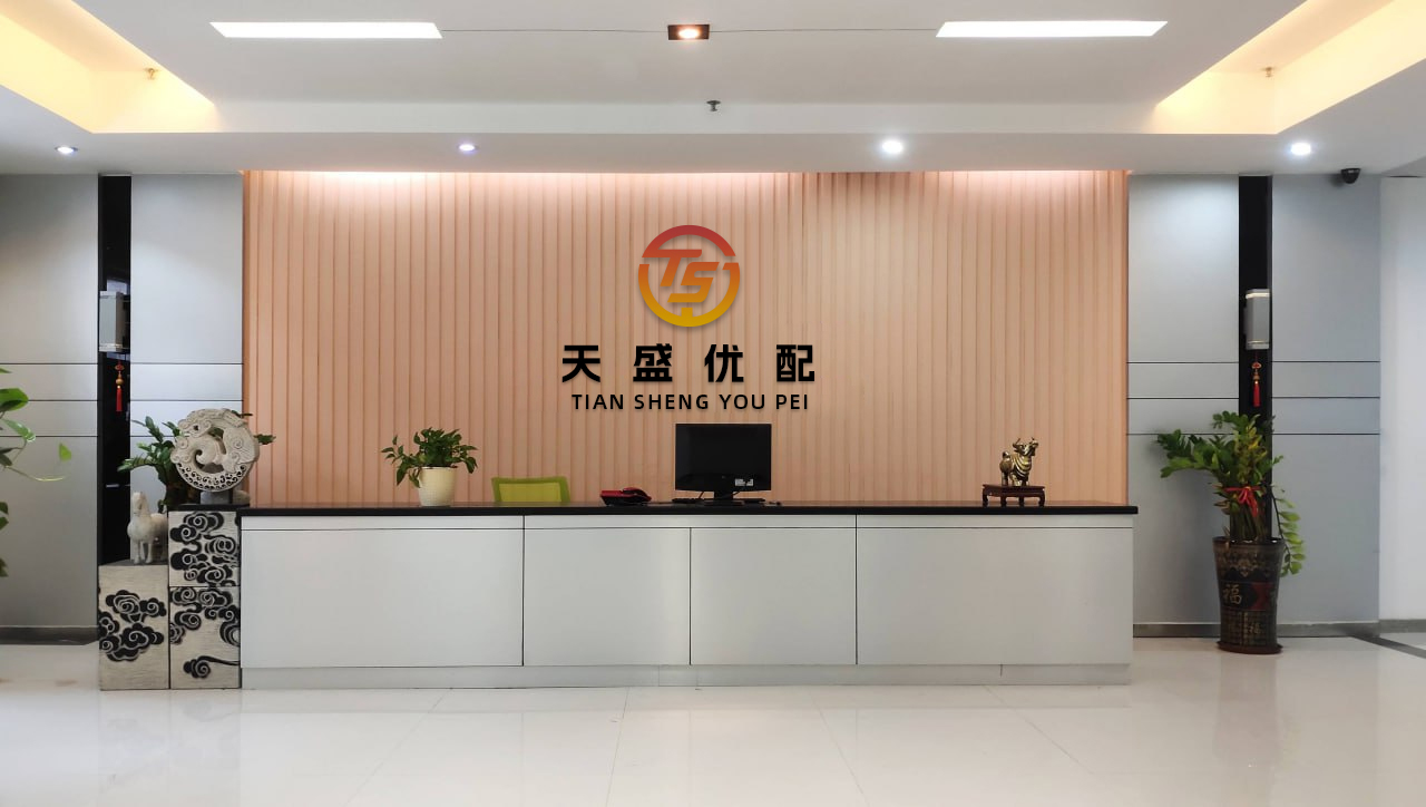融金牛 离了大谱！真不是拍电影吗？世界四大博物馆之一，上演「世纪大劫案」！8件法国王室珠宝被偷...